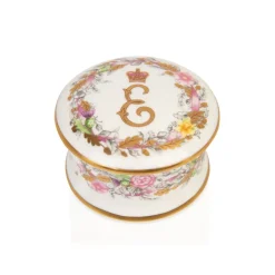 Royal Collection Shop Queen Elizabeth Ii Commemorative Pillbox