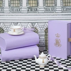 Royal Collection Shop Queen Mary'S Dolls' House Miniature Set
