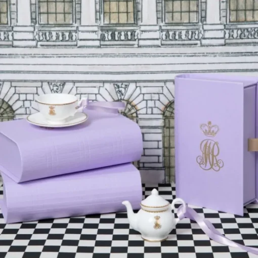 Royal Collection Shop Queen Mary'S Dolls' House Miniature Set